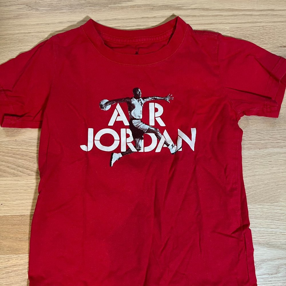 Boys Size 7 Air Jordan T-Shirt
